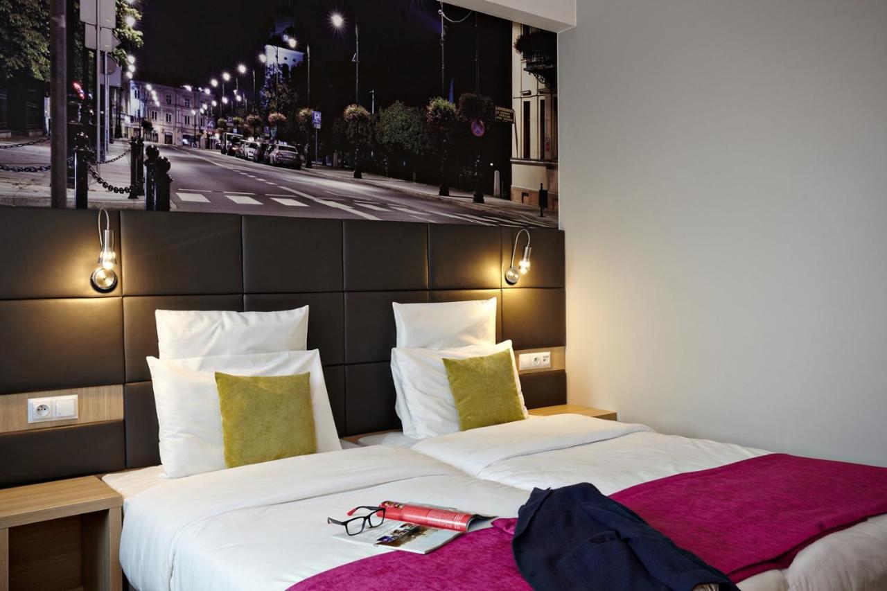 Vestil Hotel Пйотркув-Трибунальський Екстер'єр фото